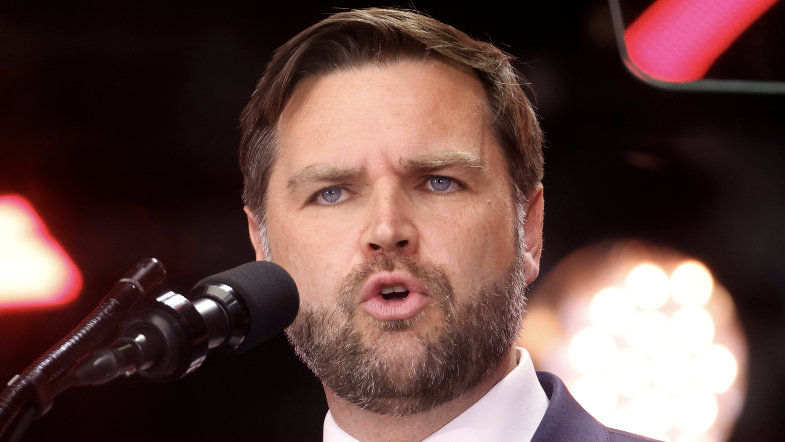 “How Can You Say That God Was Never on the Side of Those Who Wield the Sword?” JD Vance Pushes Back on Pope Leo and Defends Iran War