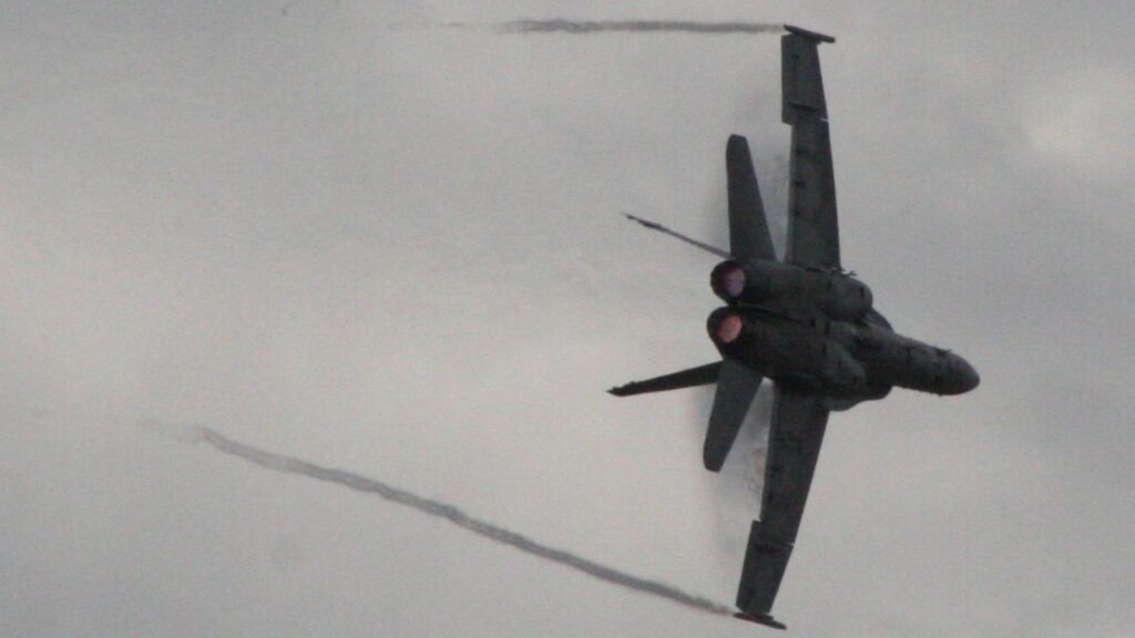 FA-18 crashes
