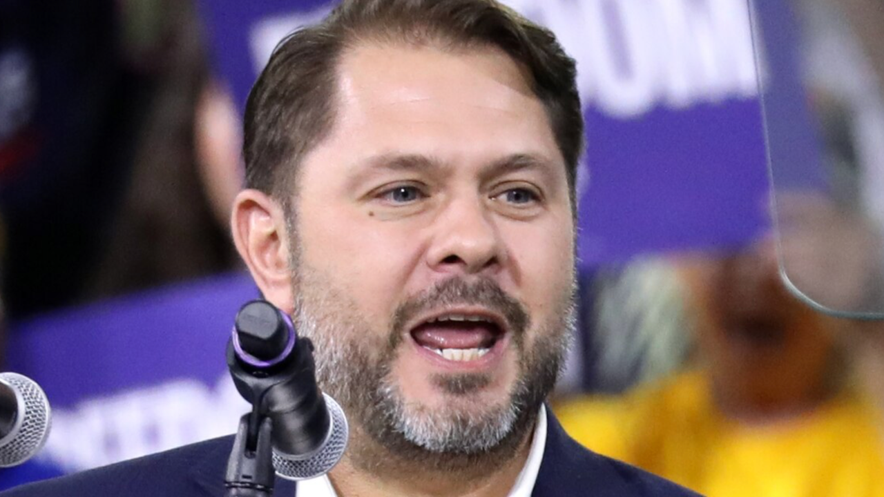 Sen. Gallego Says Treatment of Sailors "Is Not Just Disgusting; It's Dangerous" on USS Lincoln, as He Seeks Bipartisan Senate Oversight Visit After Families Confront Navy Over Reported Overboard Attempts and Conditions Aboard