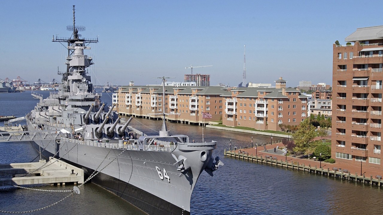 USS Wisconsin (BB-64) in her berth beside Nauticus in Norfolk, Virginia, in 2005.