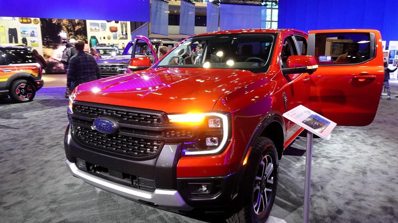 A 2024 Ford Ranger Lariat SuperCrew, the same generation as the recalled 2026 trucks, on display at an auto show