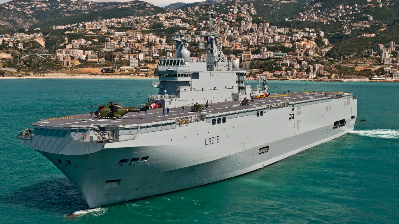 The French Navy Mistral-class amphibious assault ship Dixmude (L9015) in 2012. Naval News did not name the ship that carried Rampart.