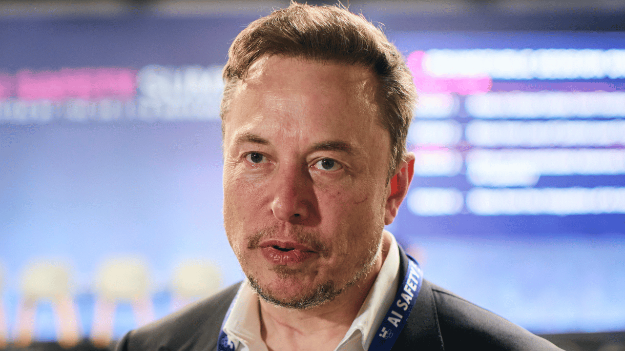 Musk Says Ukraine's Elites "Have Grown Very Rich Off the Hundreds of Billions Flowing to Ukraine" as He Steps Up Criticism of Zelenskyy and the War
